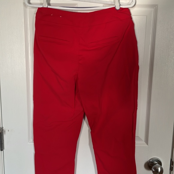 Red cropped pants. Size 10 - Picture 3 of 3